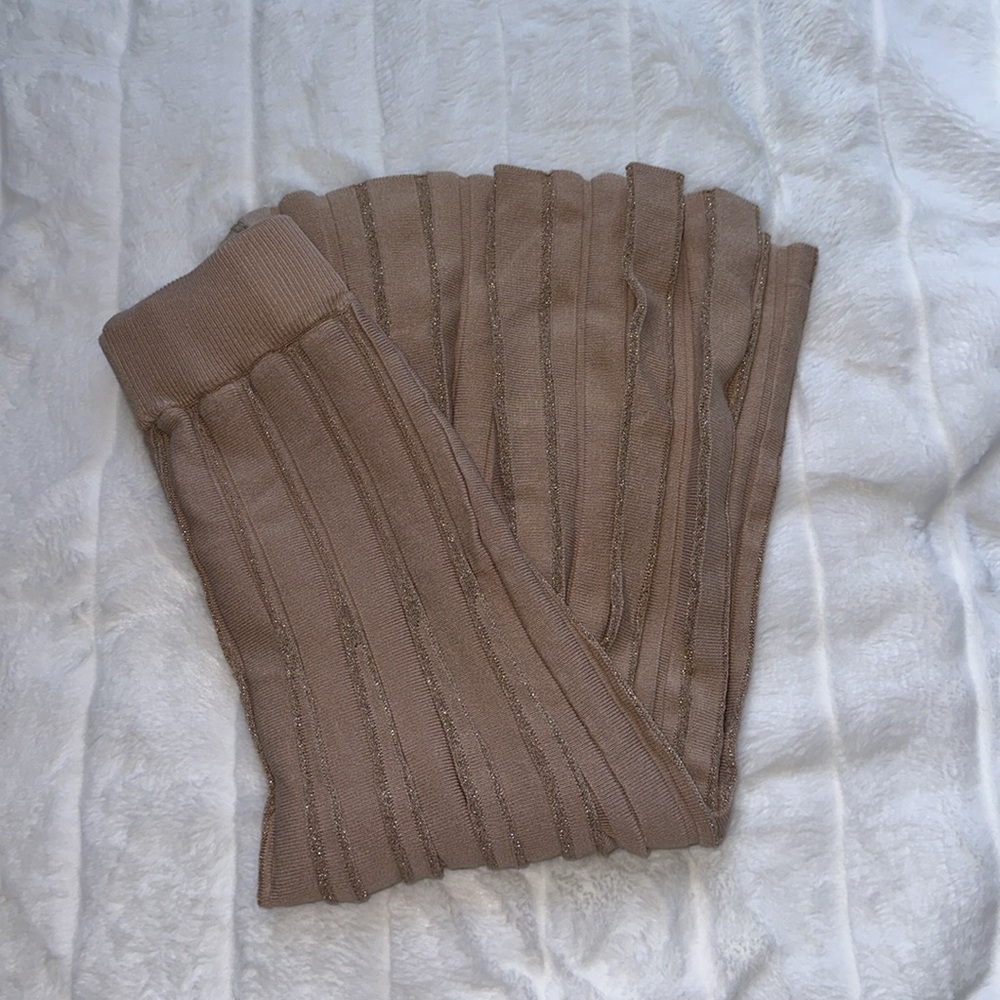 - Saks Fifth Avenue Elegant Tan Pleated Skirt - Picture 3 of 10